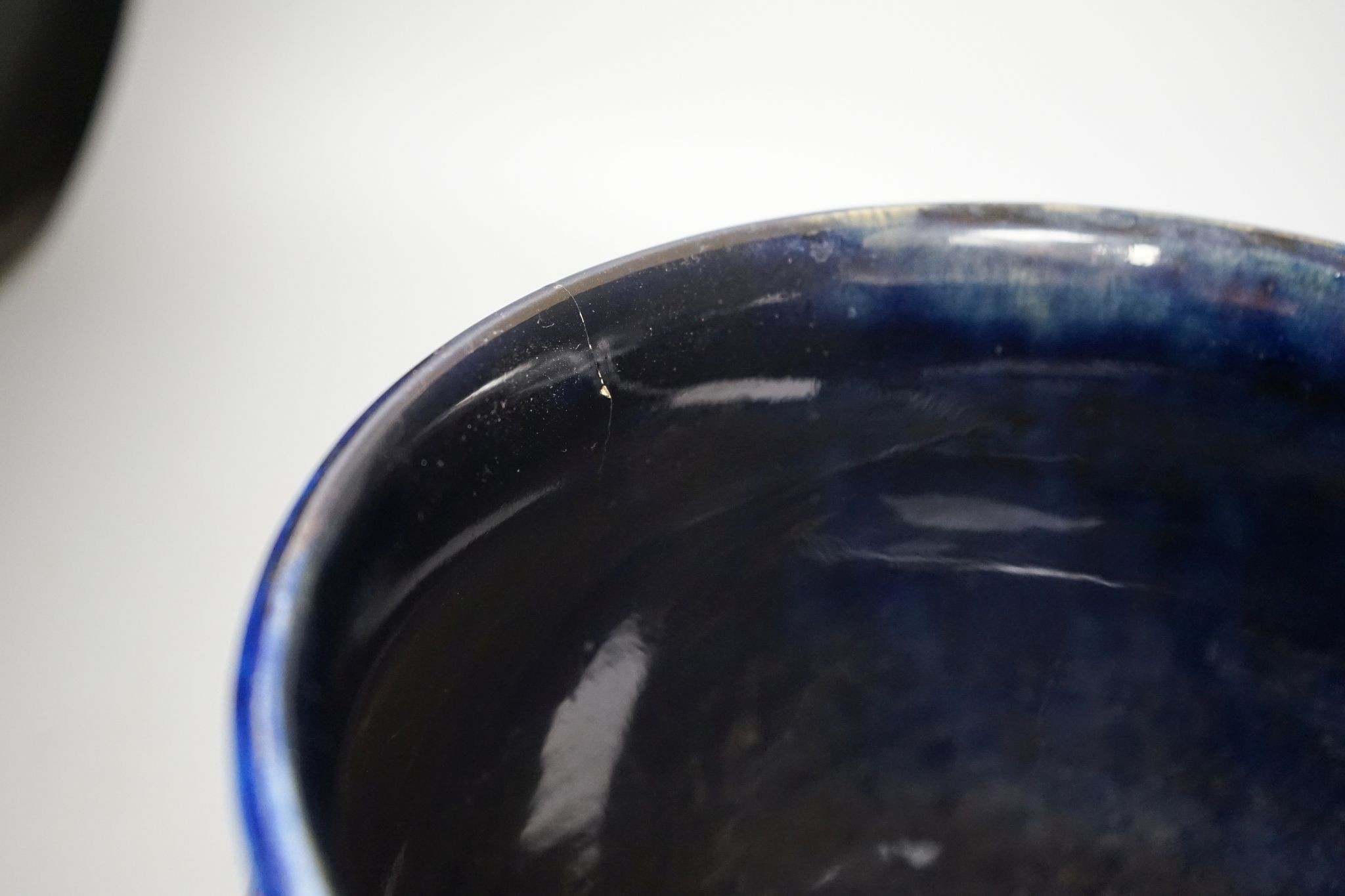 A Moorcroft jardiniere, on hammered pewter plinth, 22cm